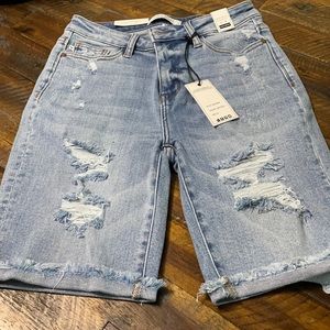 Ladies Judy Blue shorts